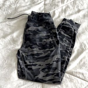 Alphalete camo joggers